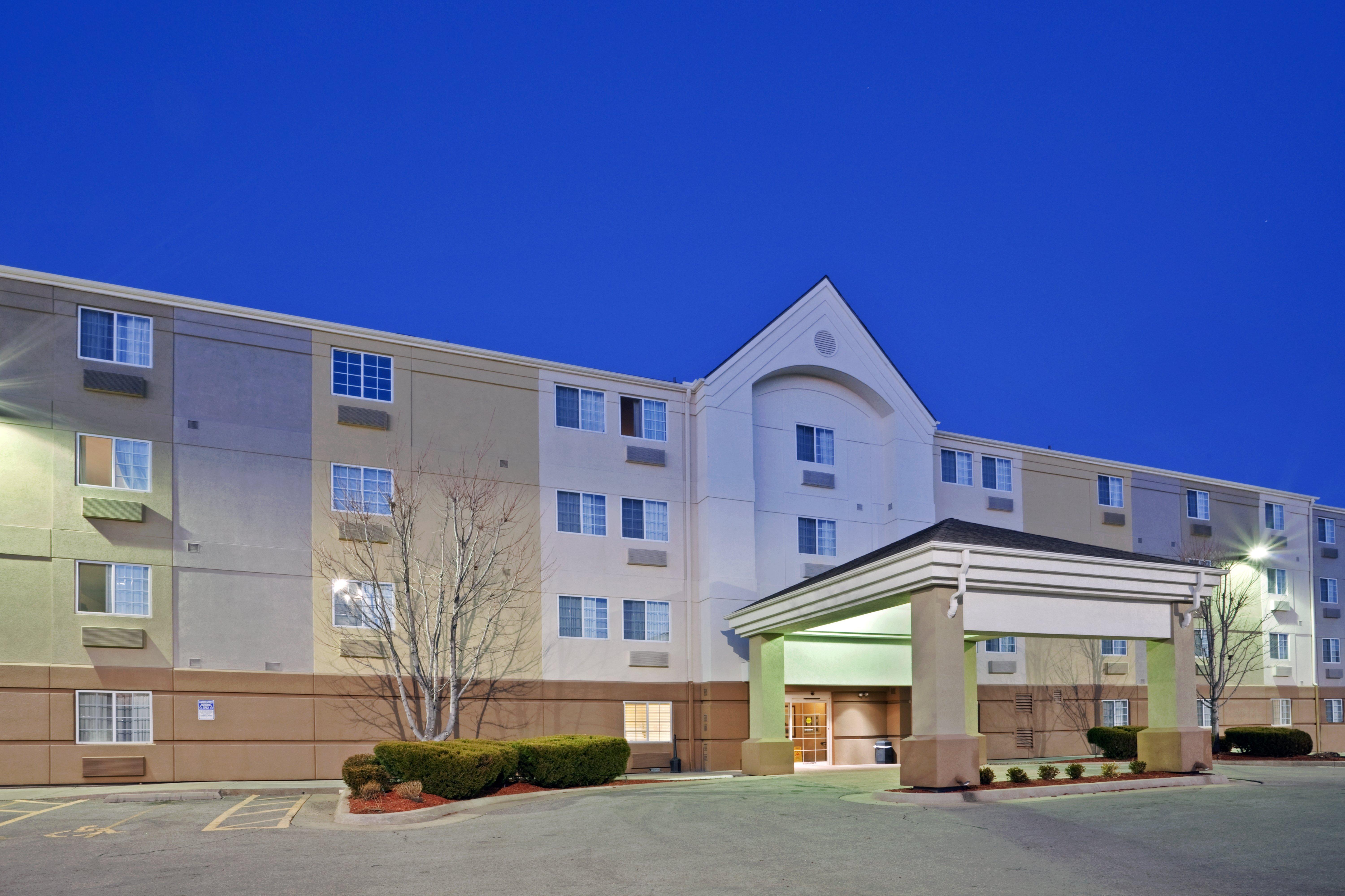 Candlewood Suites - Topeka West By Ihg מראה חיצוני תמונה