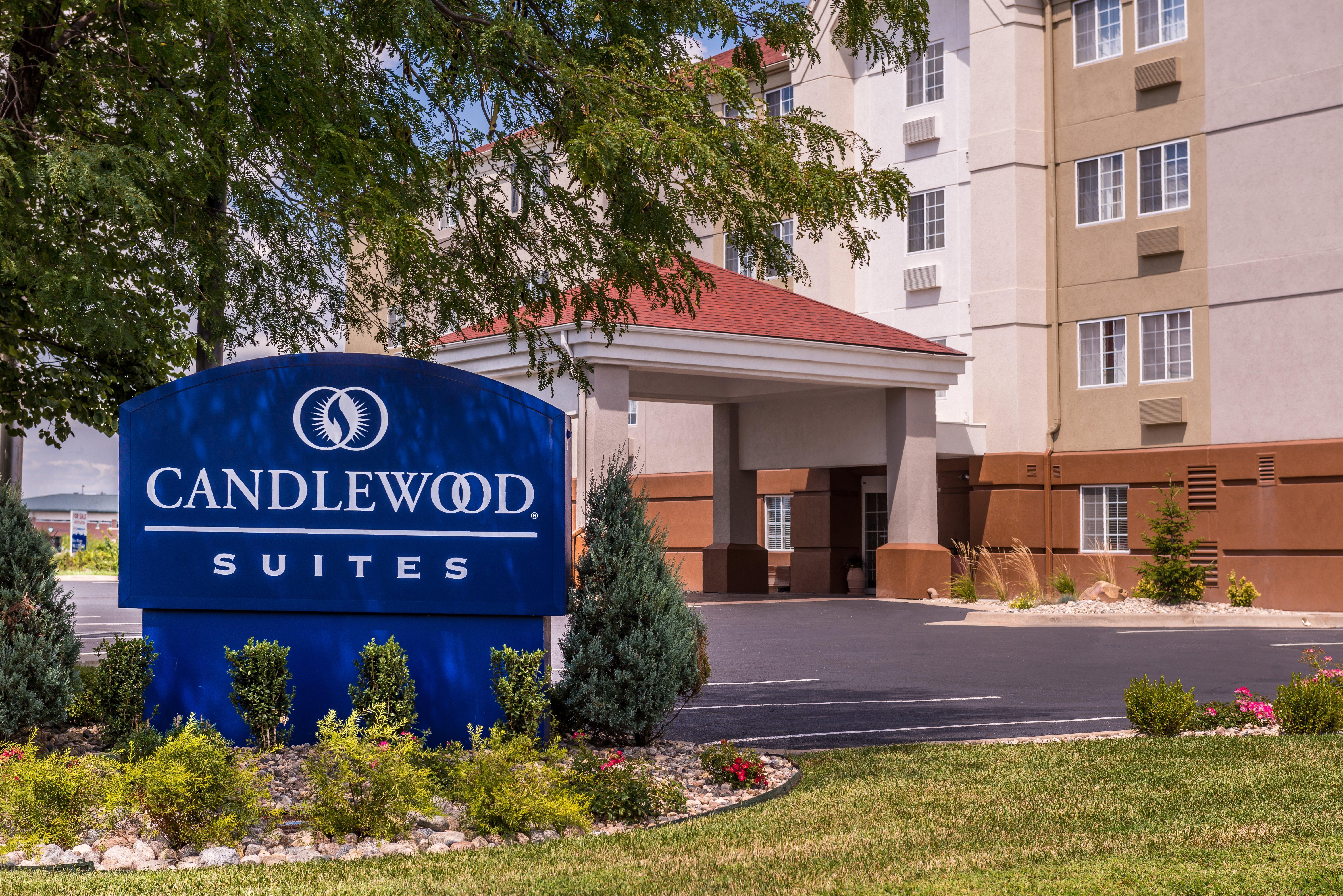 Candlewood Suites - Topeka West By Ihg מראה חיצוני תמונה