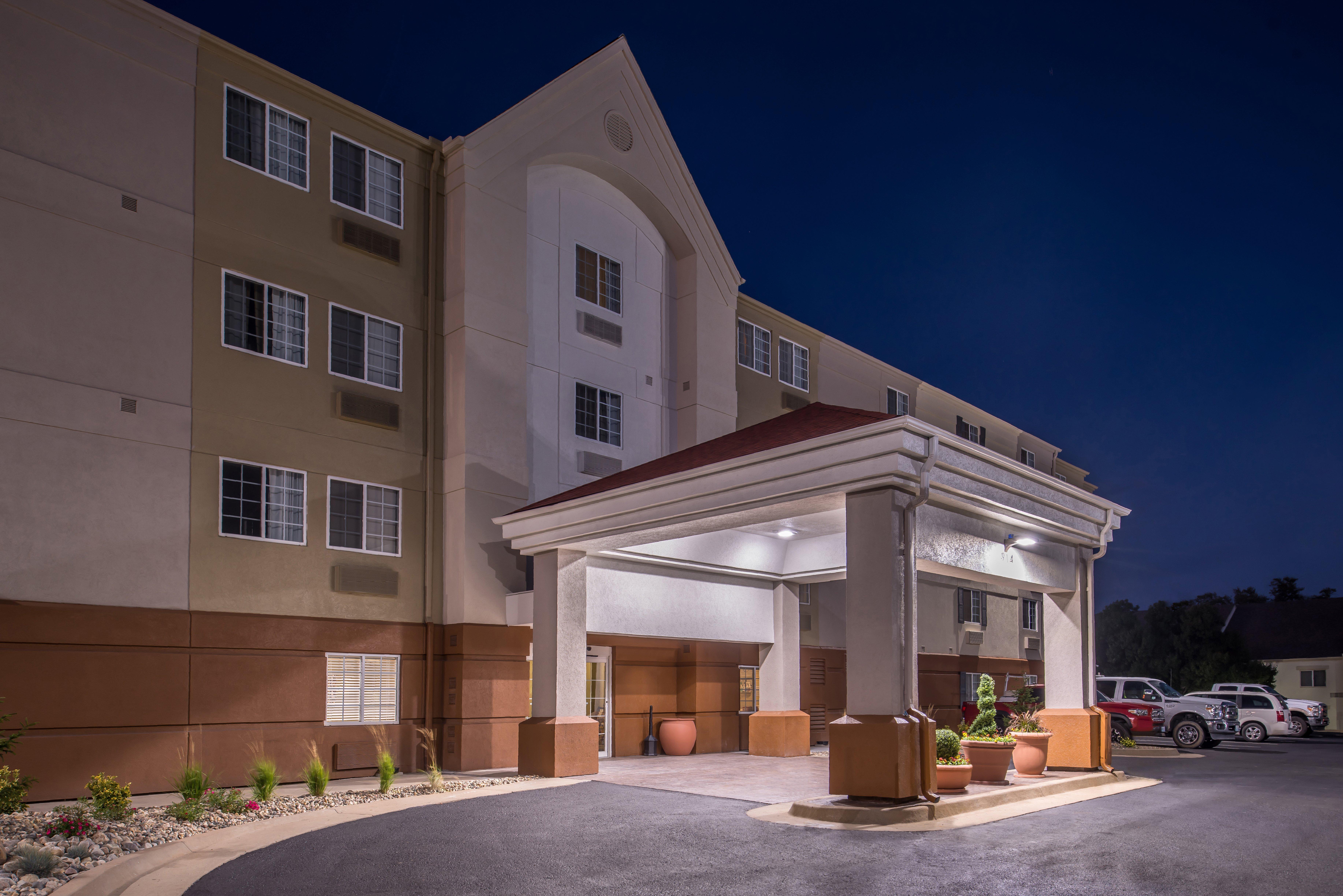 Candlewood Suites - Topeka West By Ihg מראה חיצוני תמונה