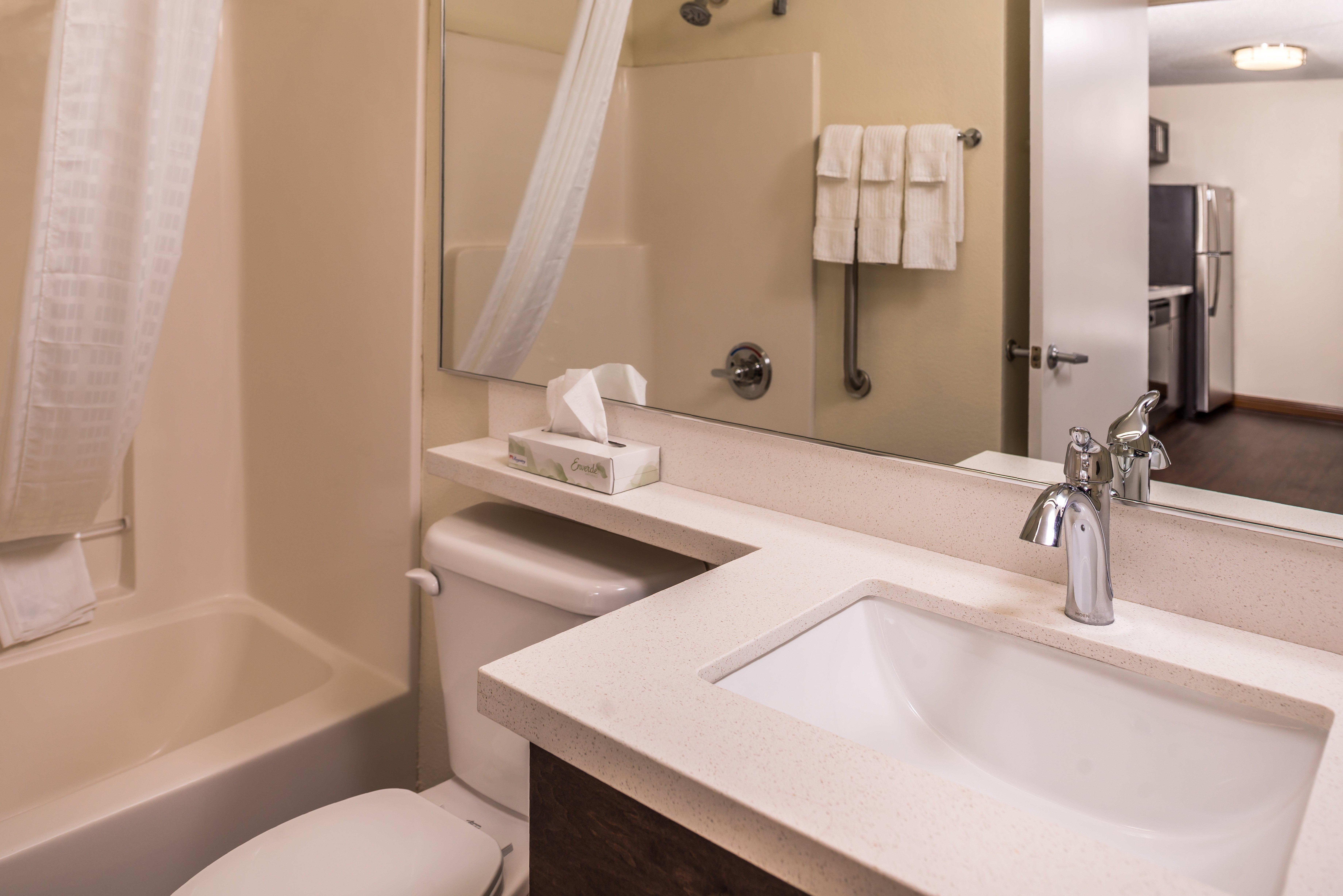 Candlewood Suites - Topeka West By Ihg מראה חיצוני תמונה