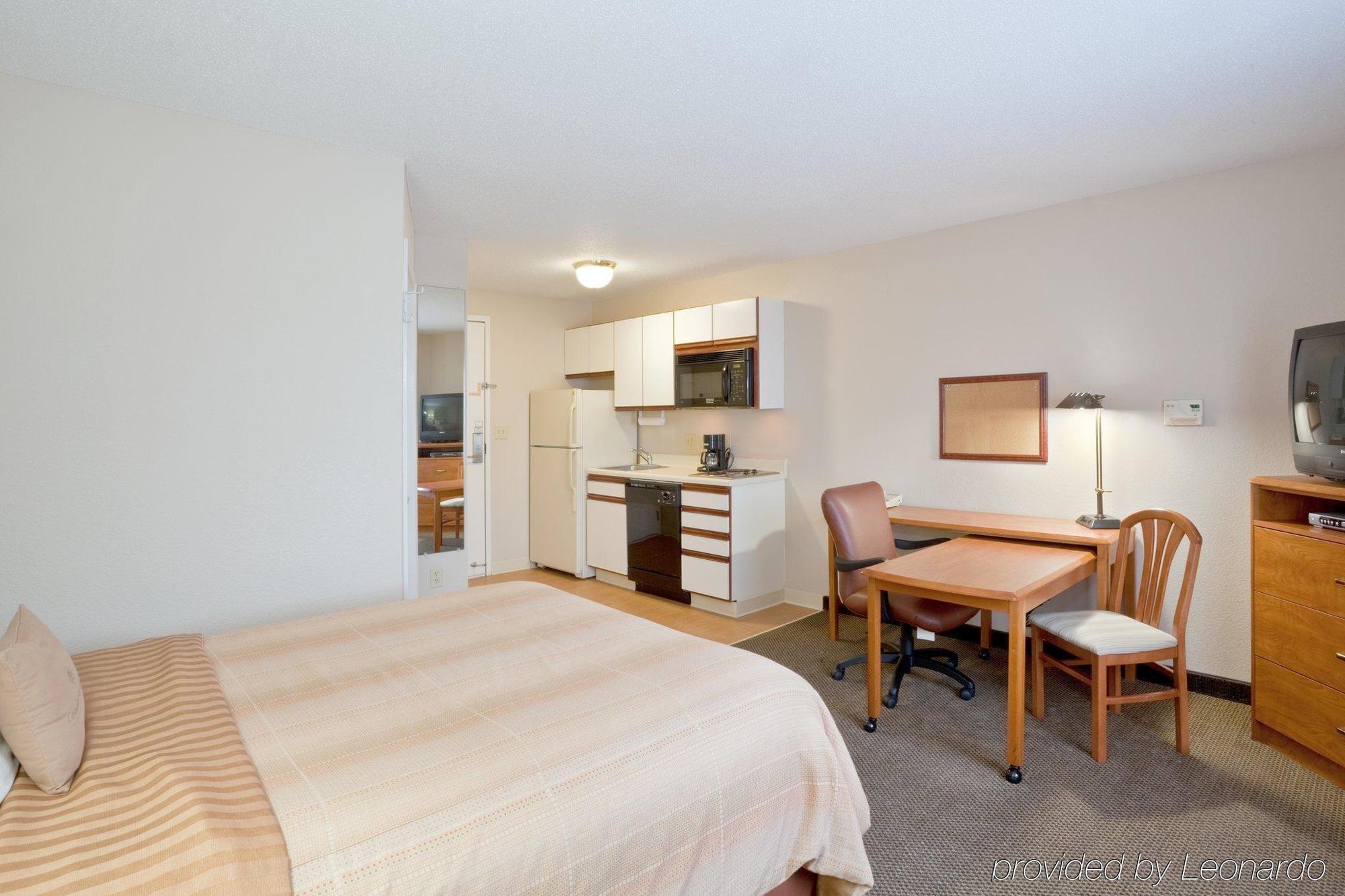 Candlewood Suites - Topeka West By Ihg חדר תמונה