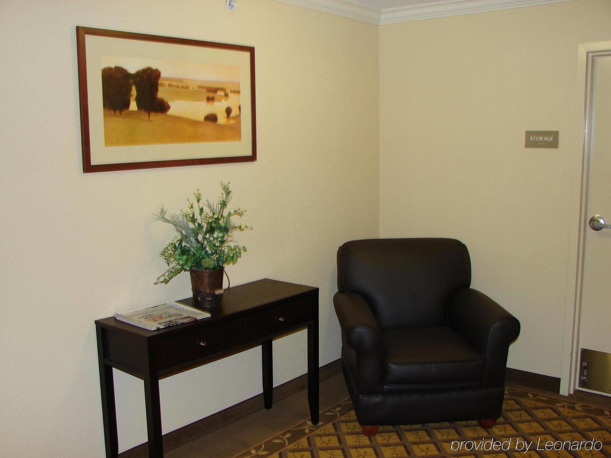 Candlewood Suites - Topeka West By Ihg מראה חיצוני תמונה