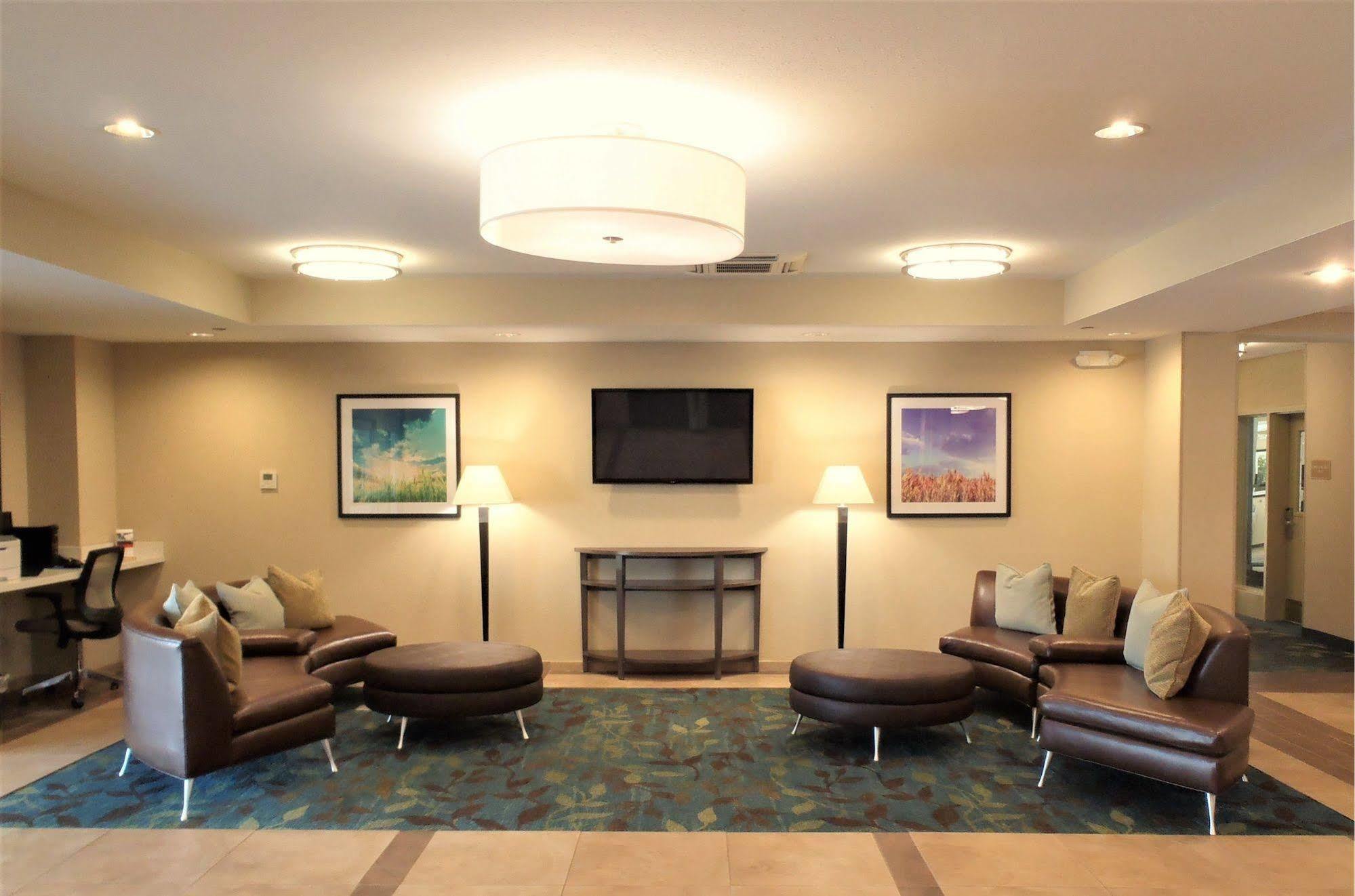 Candlewood Suites - Topeka West By Ihg מראה חיצוני תמונה
